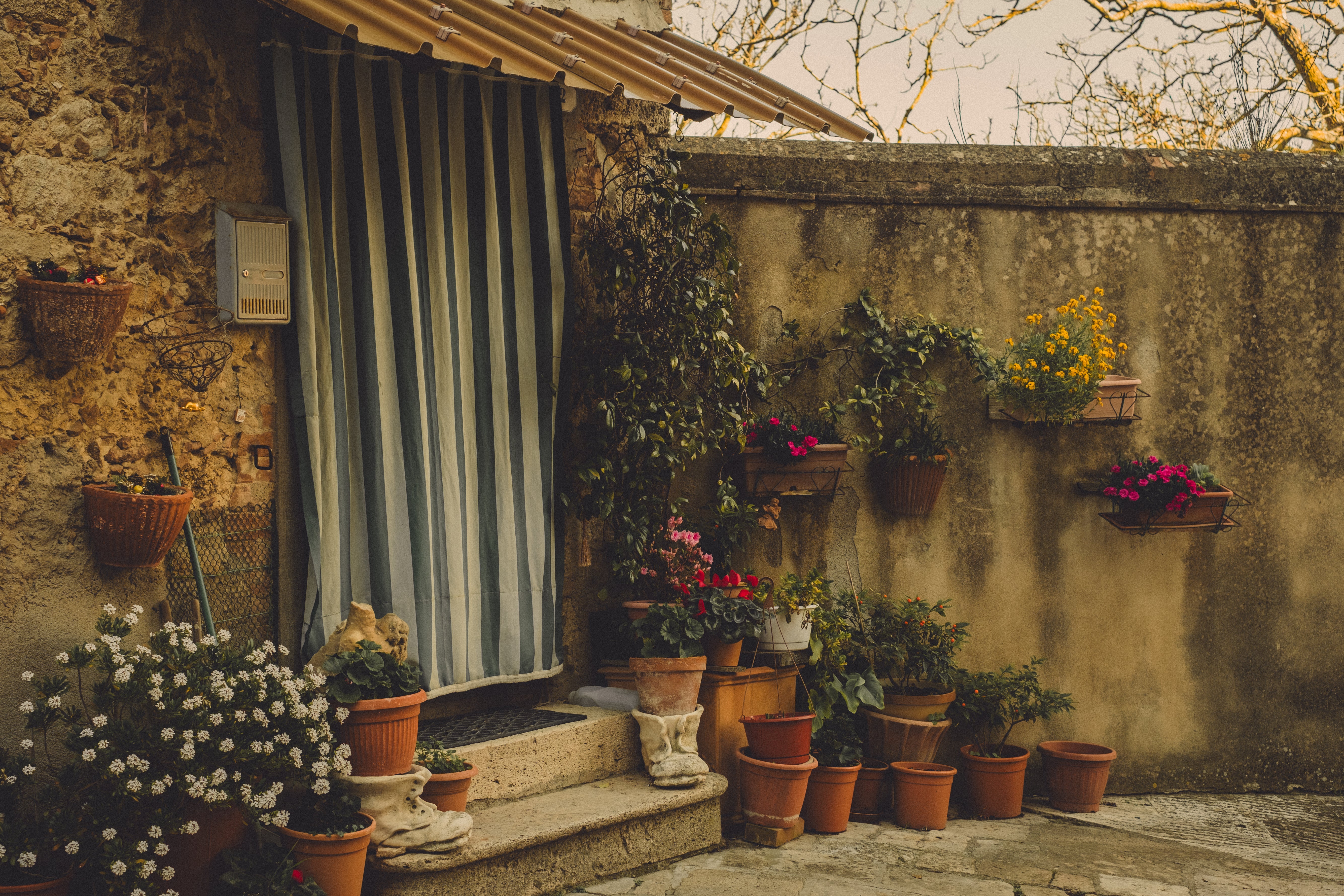 Front doorway in Cetona - Notice the Space