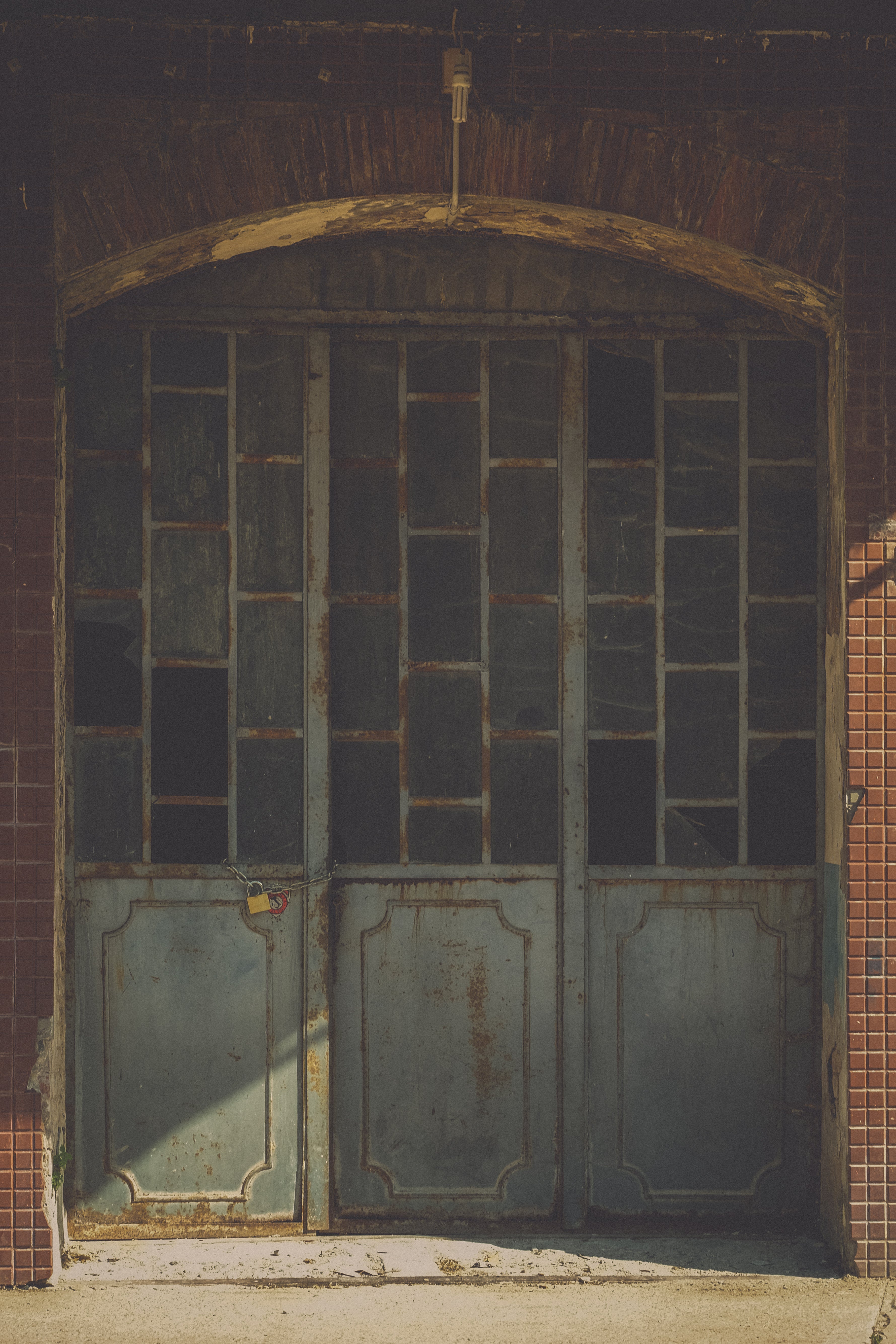 Arched Doorway - Notice the Space